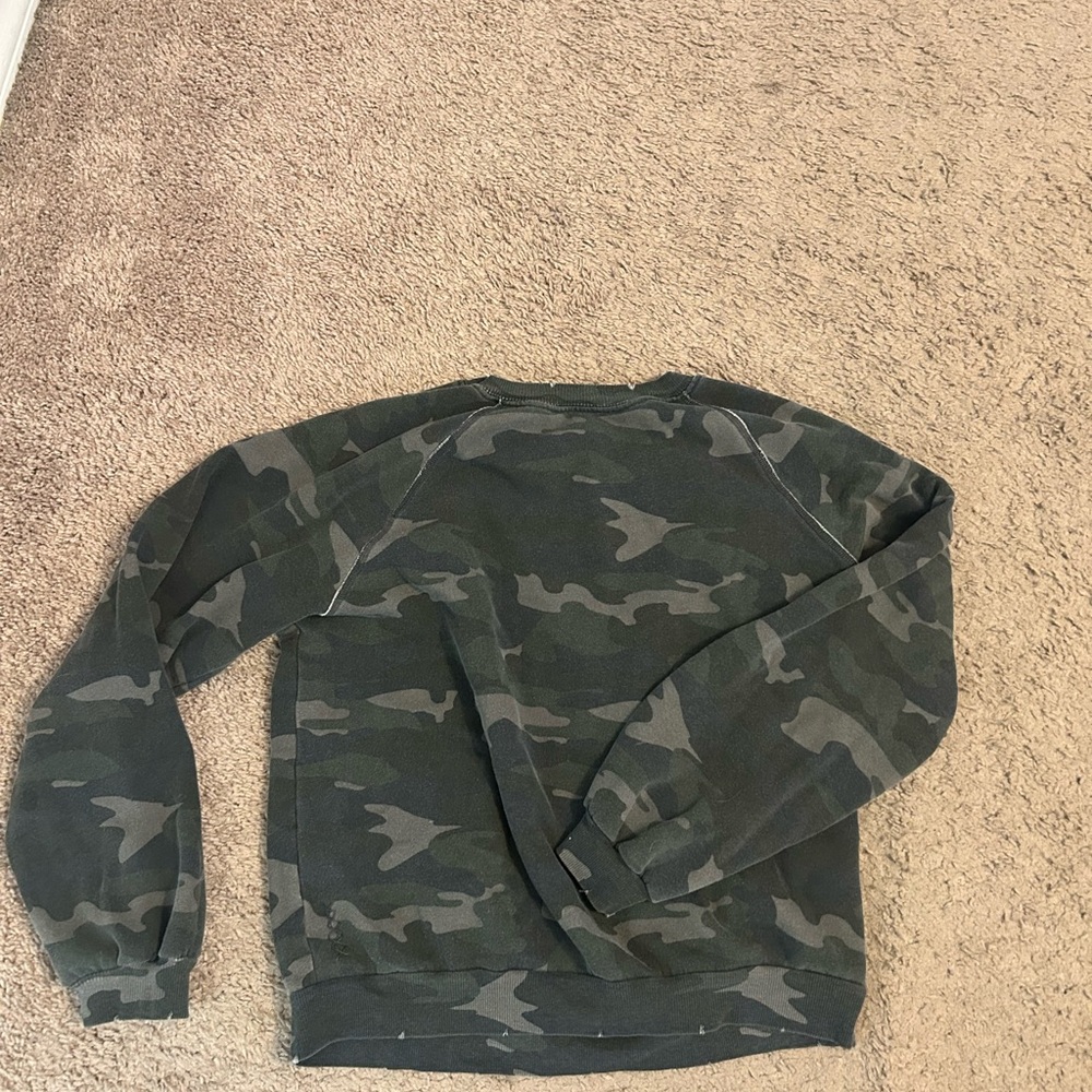 Ragdoll women’s camo sweater